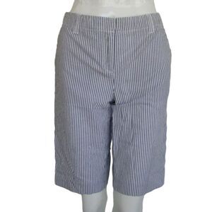 LIZ CLAIBORNE Shorts, 6, Seersucker, Sloane, Bermuda, Pockets. Blue/White